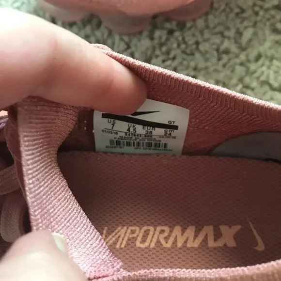 RARE Nike Mauve Pink Vapormax Fly Knit 2 Sneakers - Picture 3 of 7